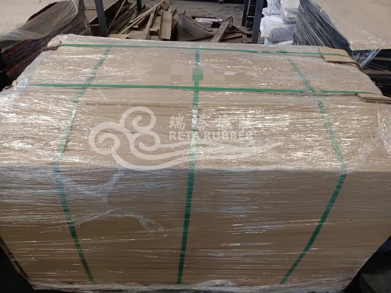 客戶(hù)定購(gòu)阻燃緩沖條打包發(fā)貨